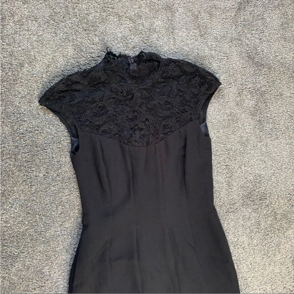 Frascara lace short sleeve flounce dress - Picture 3 of 8